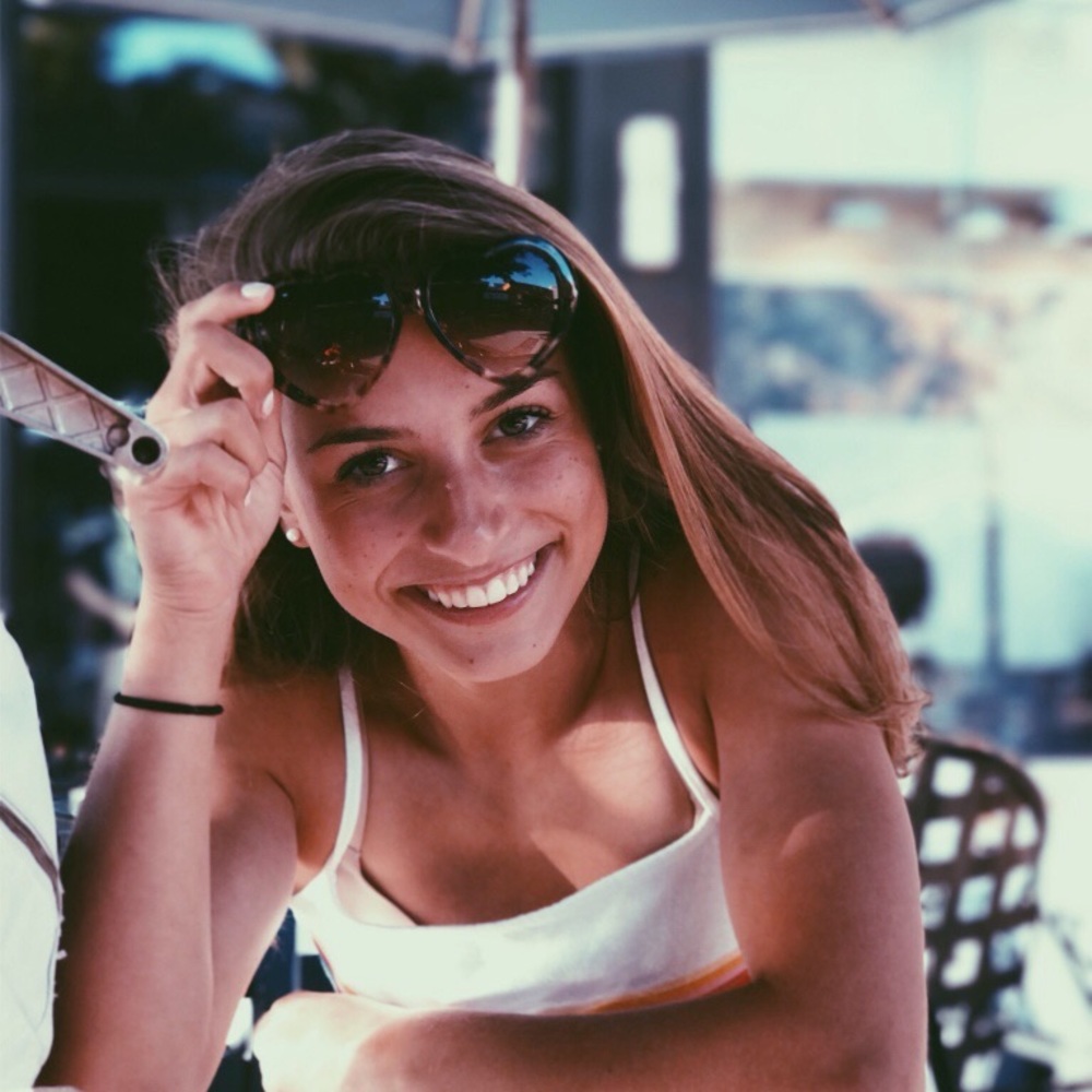 Meet your Posher, Eva